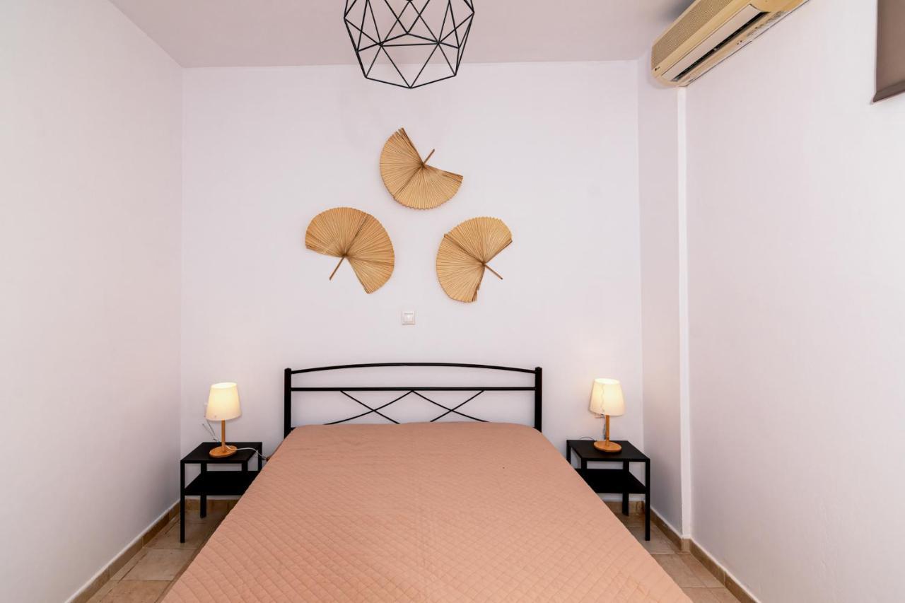 Bona'S Guest House Agia  ภายนอก รูปภาพ