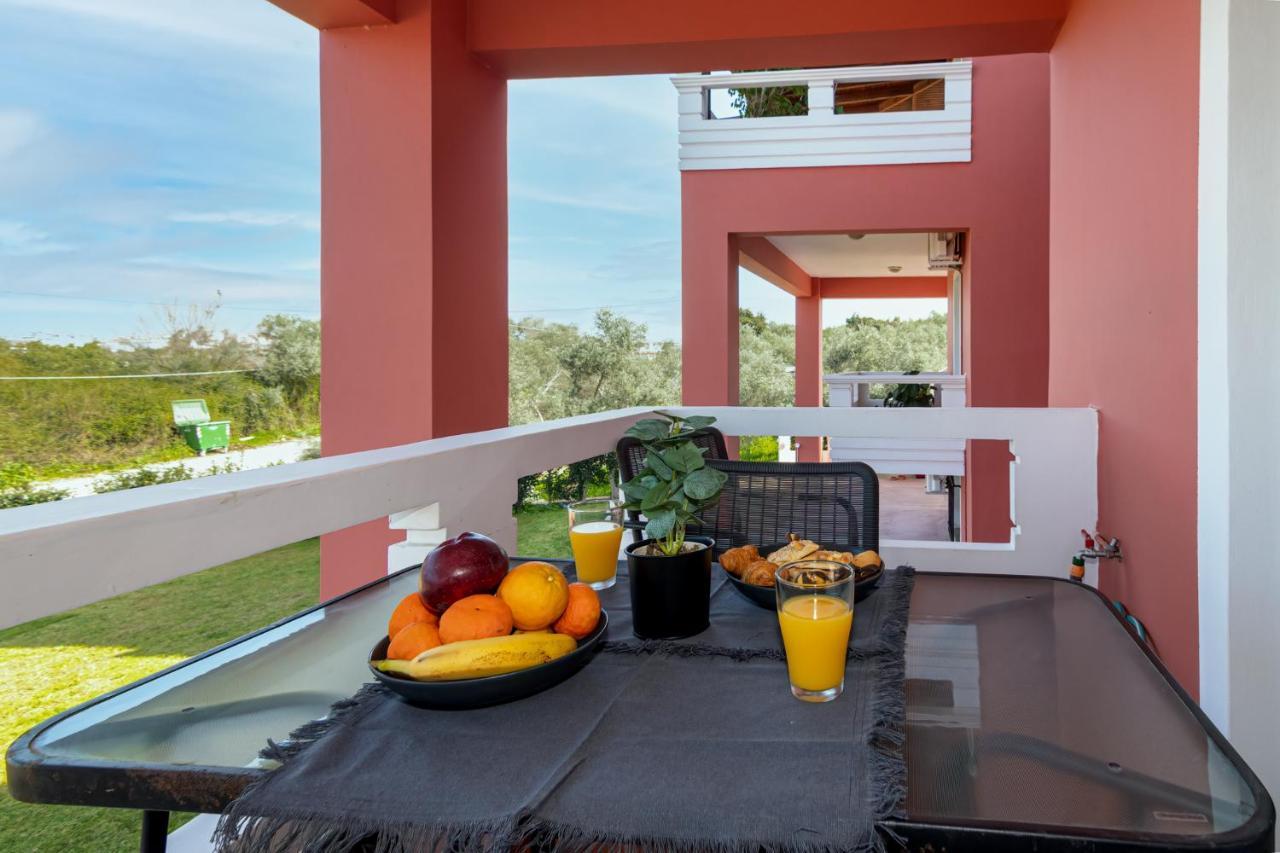 Bona'S Guest House Agia  ภายนอก รูปภาพ