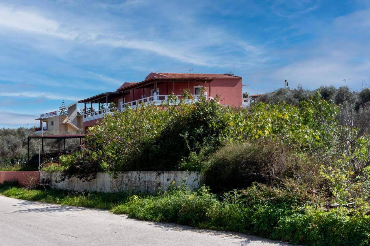 Bona'S Guest House Agia  ภายนอก รูปภาพ