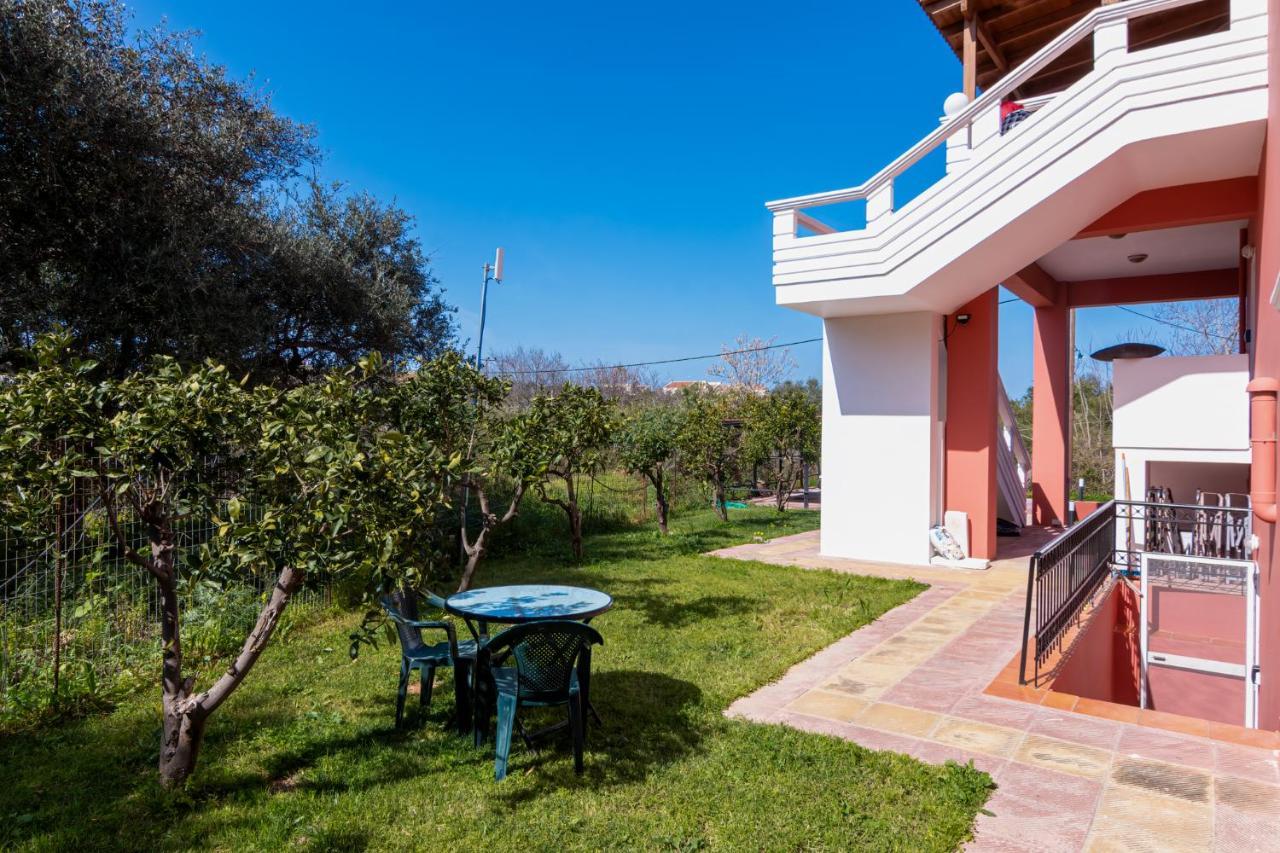 Bona'S Guest House Agia  ภายนอก รูปภาพ
