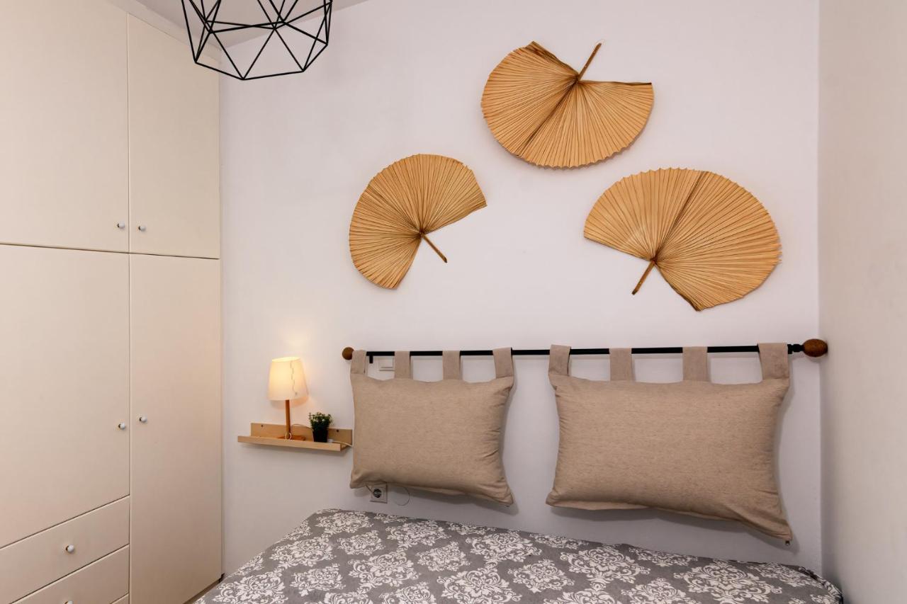 Bona'S Guest House Agia  ภายนอก รูปภาพ